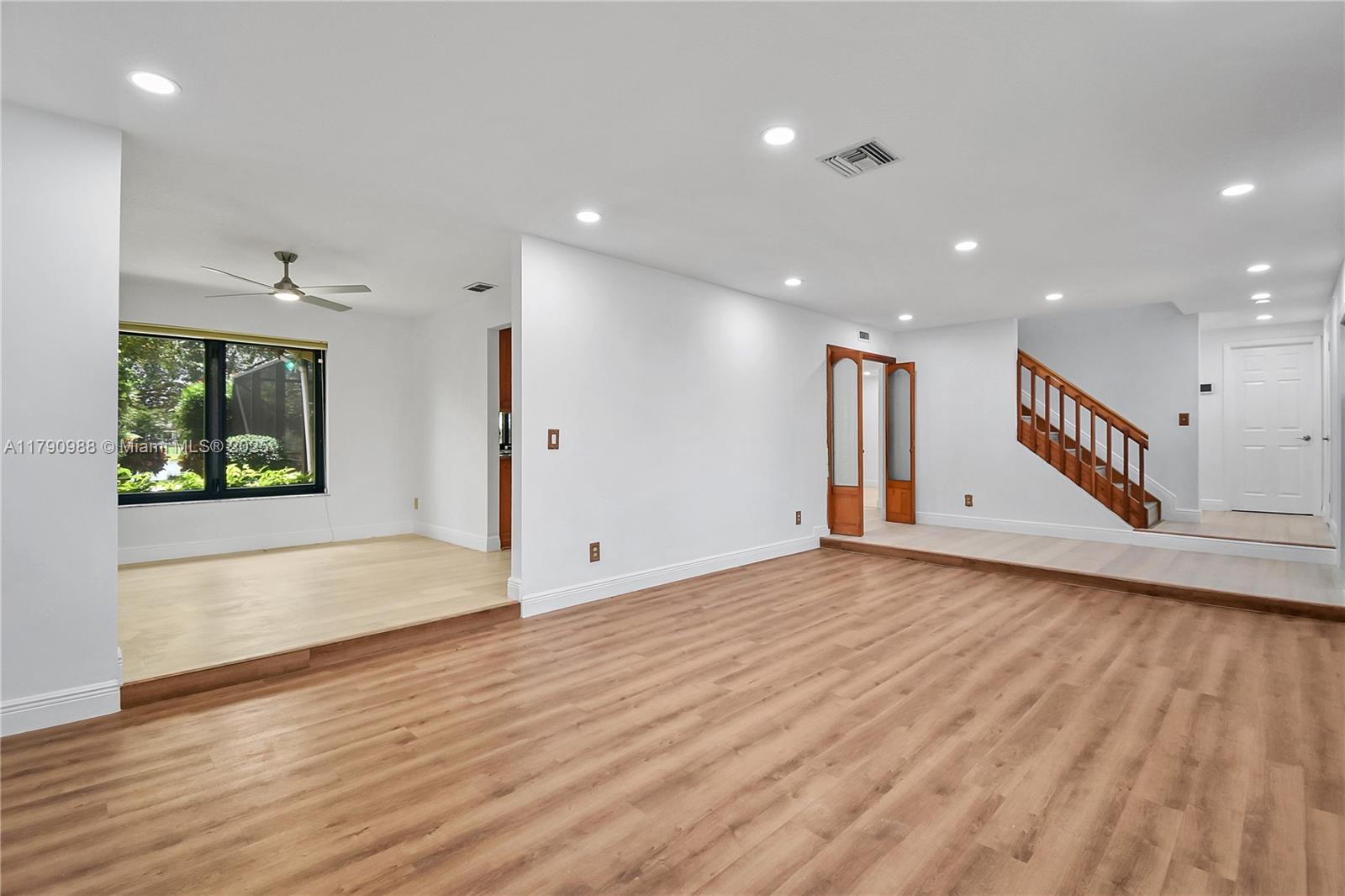 IVANHOE - Residential