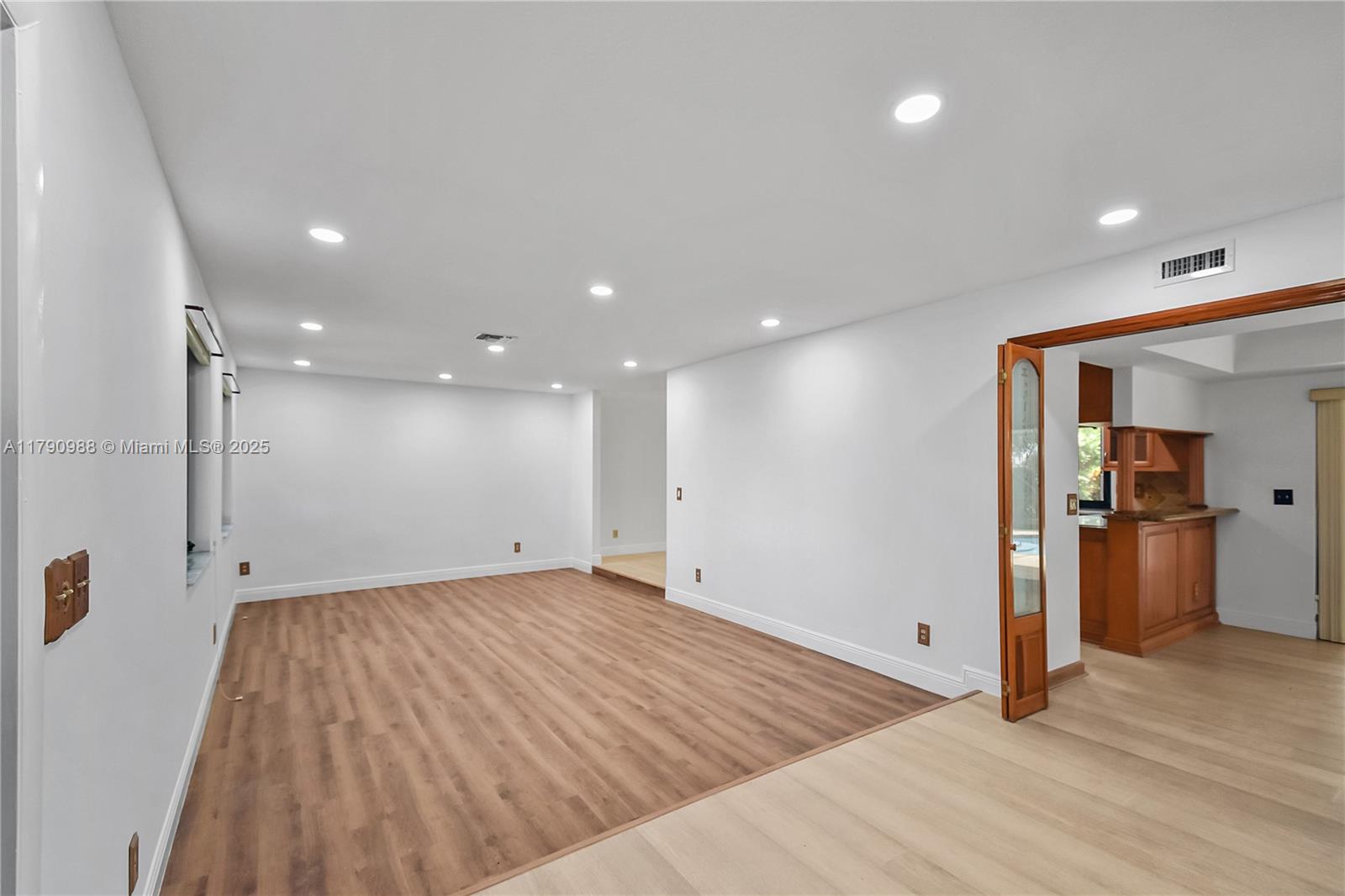IVANHOE - Residential