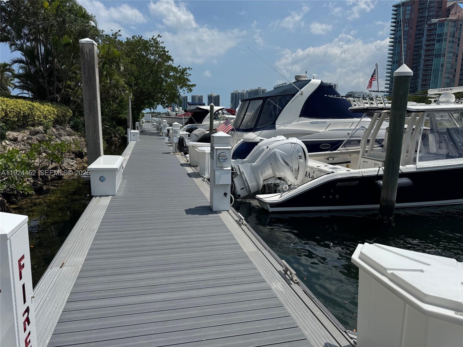 MYSTIC POINTE TOWER 500 C - Residential