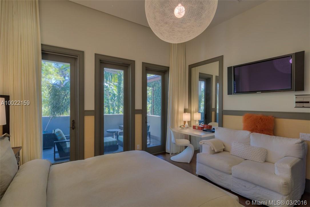 San Marino Island - Residential