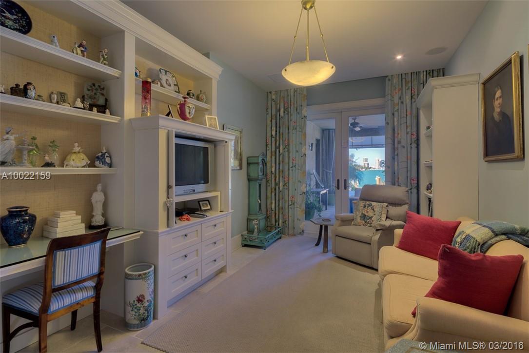 San Marino Island - Residential