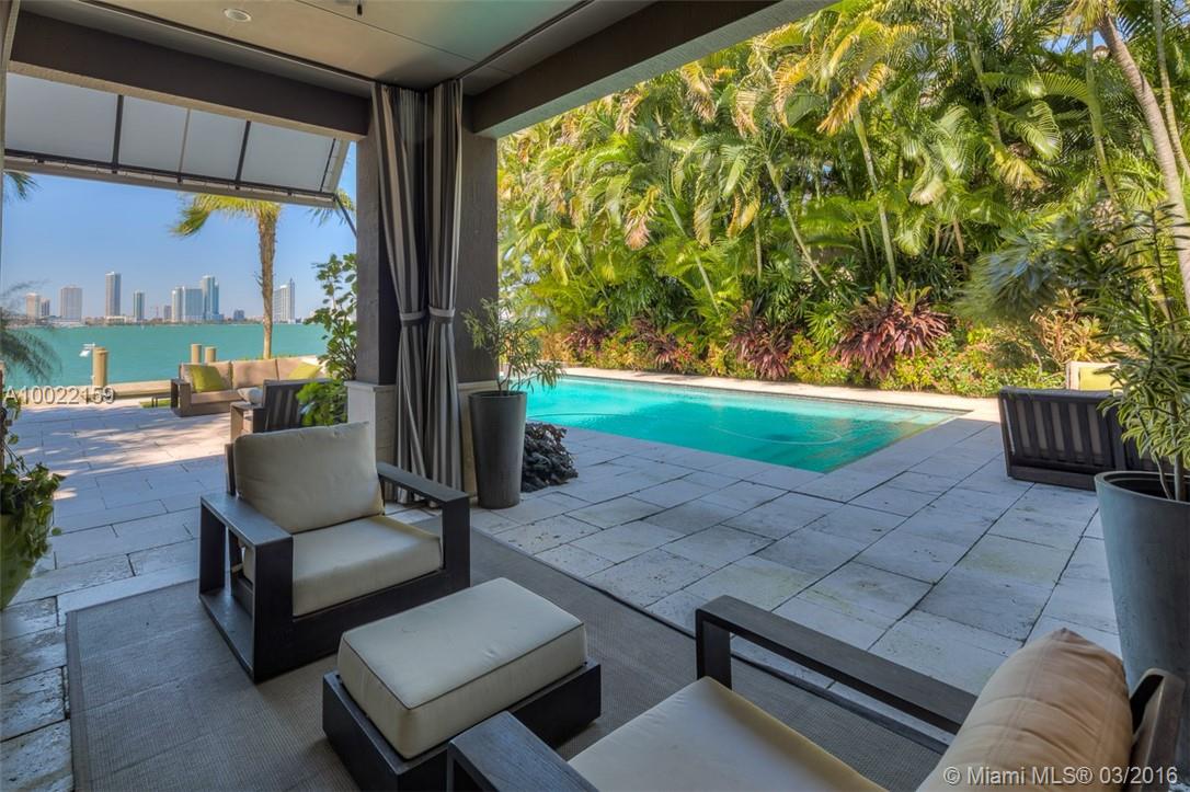 San Marino Island - Residential