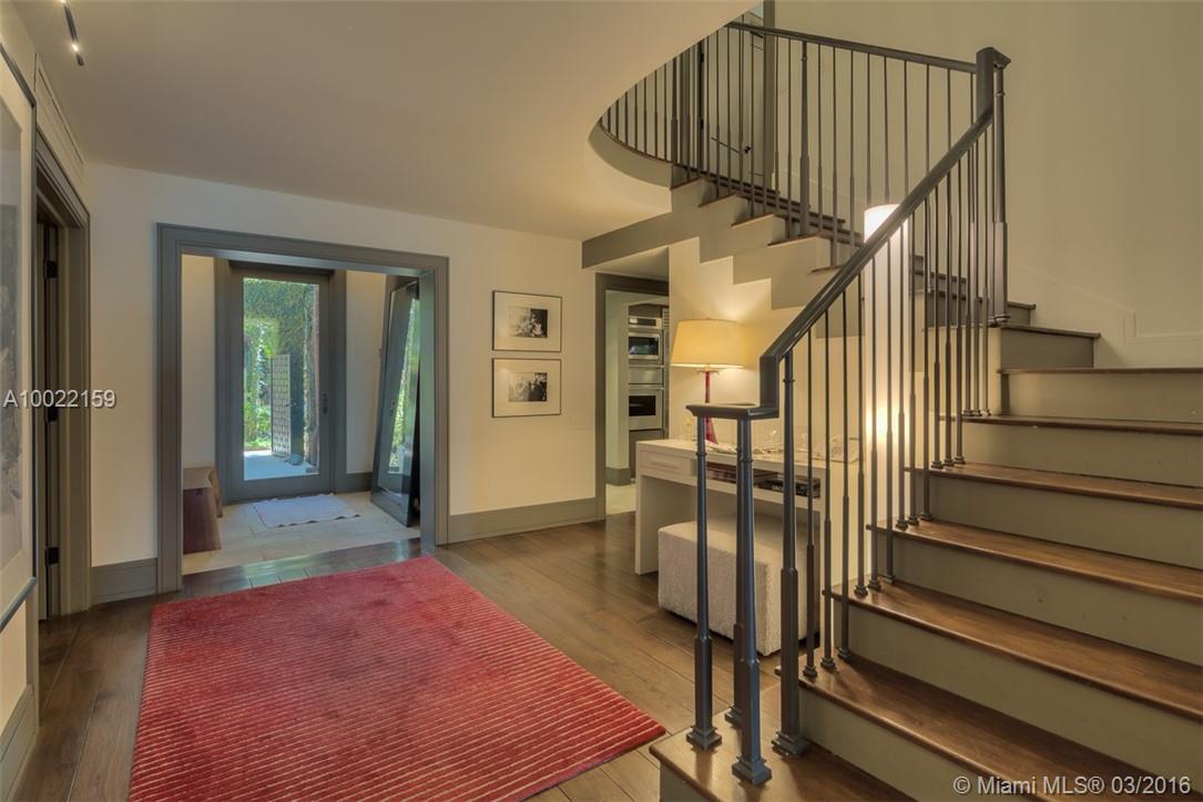 San Marino Island - Residential