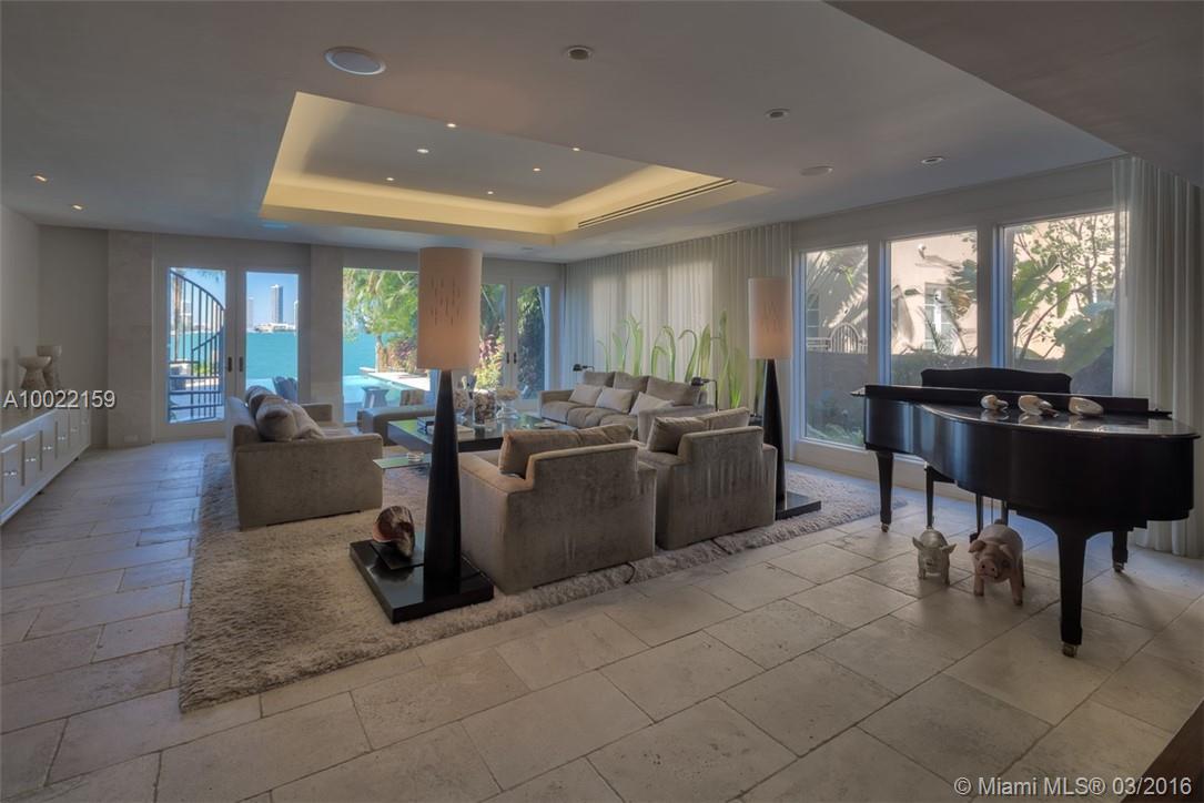 San Marino Island - Residential