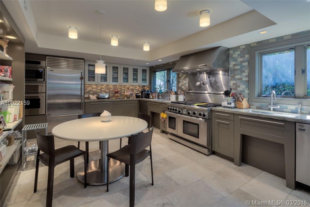 San Marino Island - Residential