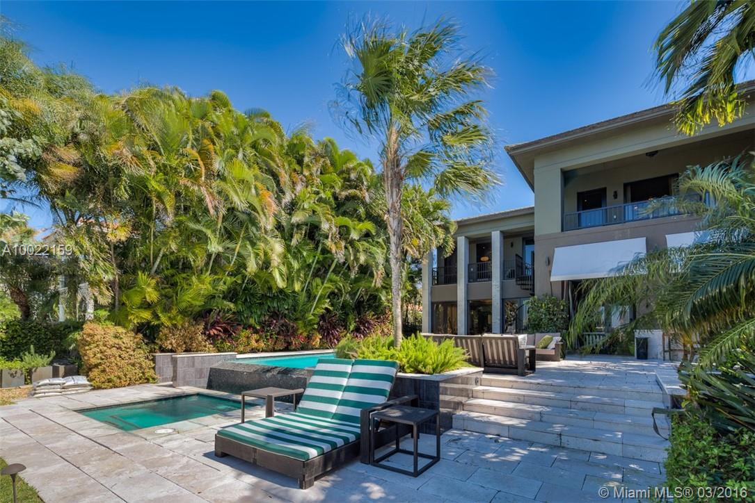 San Marino Island - Residential