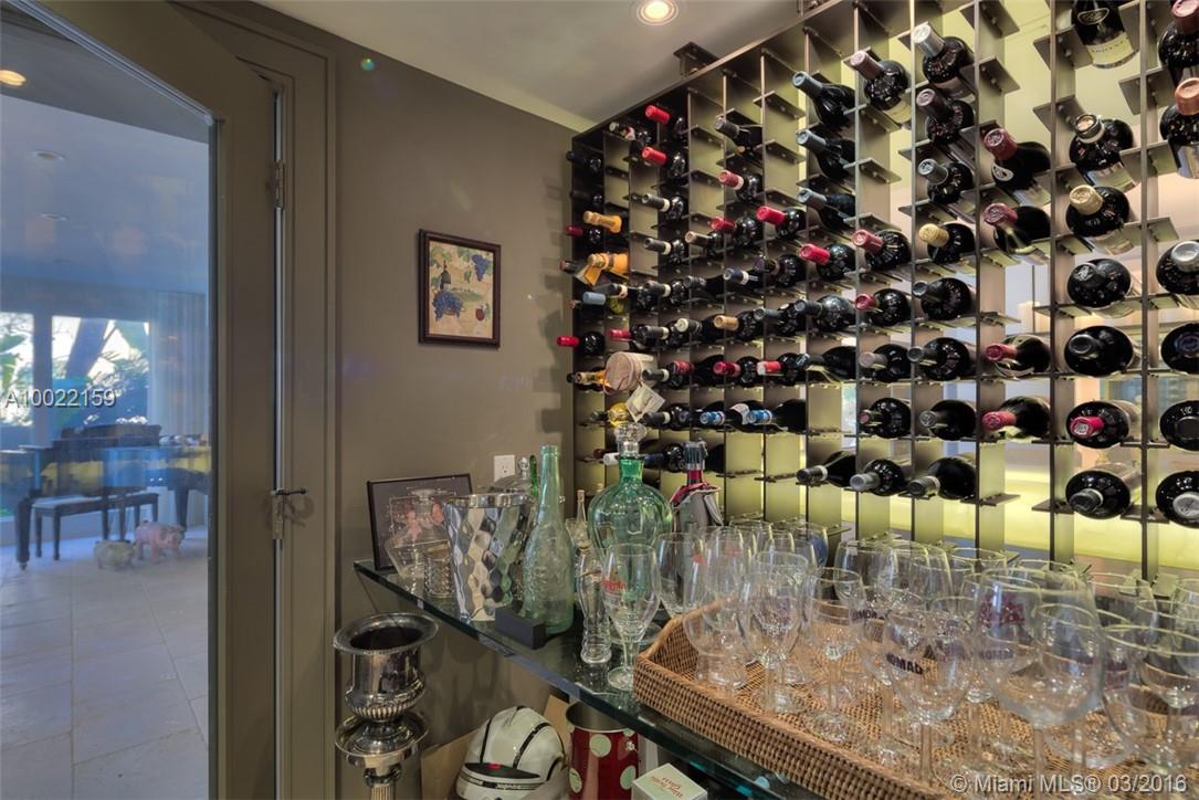 San Marino Island - Residential