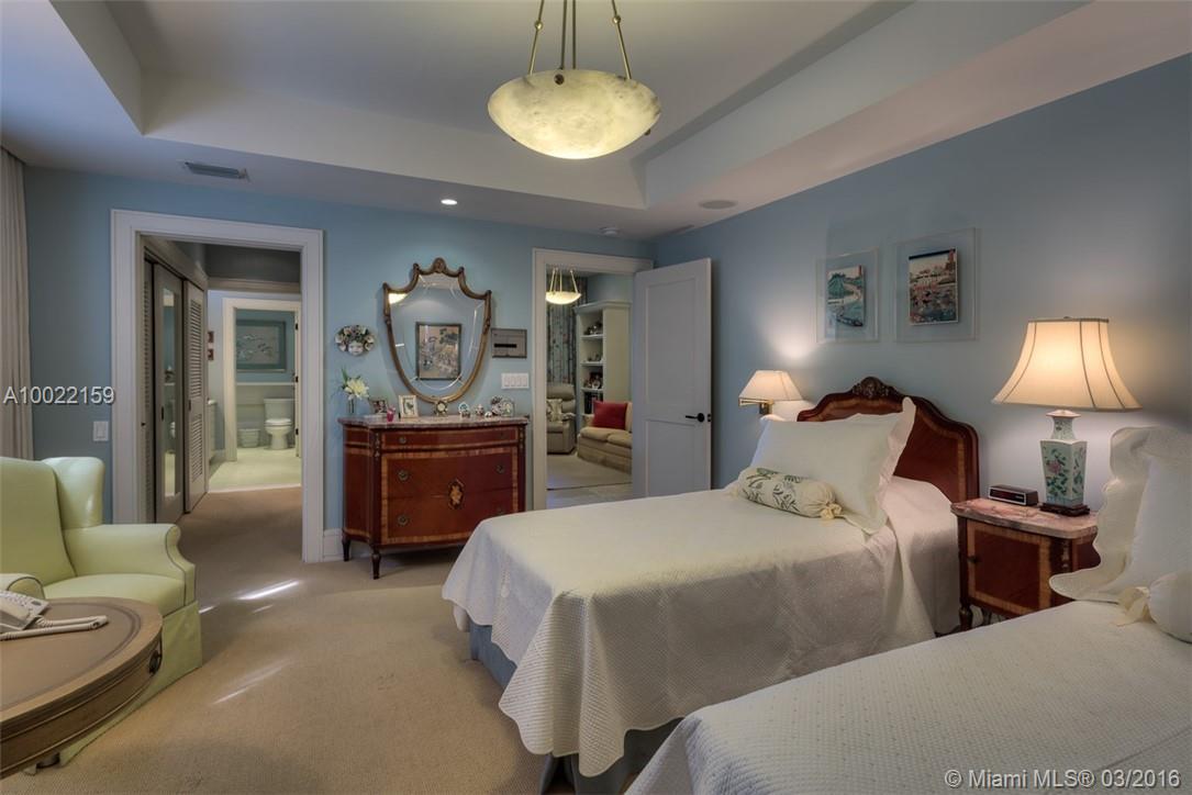 San Marino Island - Residential