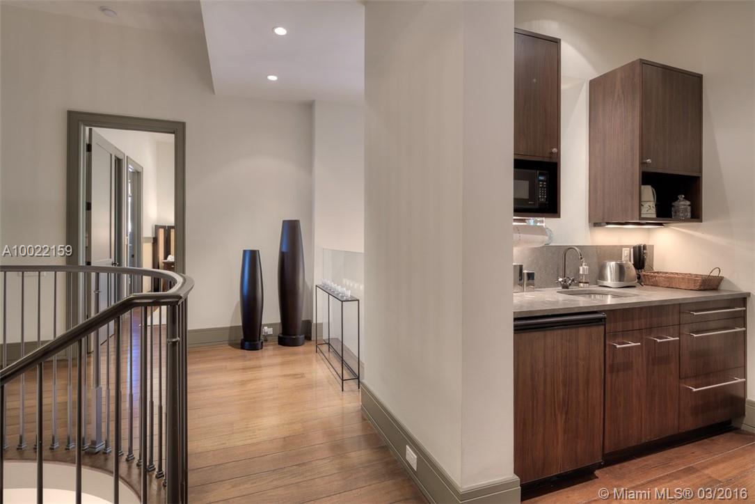 San Marino Island - Residential