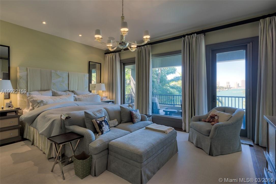 San Marino Island - Residential