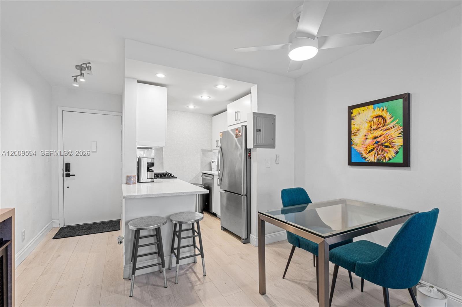 915 BLDG INC CONDO - Residential