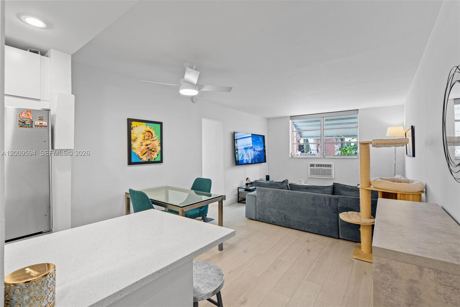 915 BLDG INC CONDO - Residential