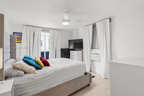 Tiny photo for 915 Jefferson Ave #2E, Miami Beach, FL 33139 (MLS # A12009594)