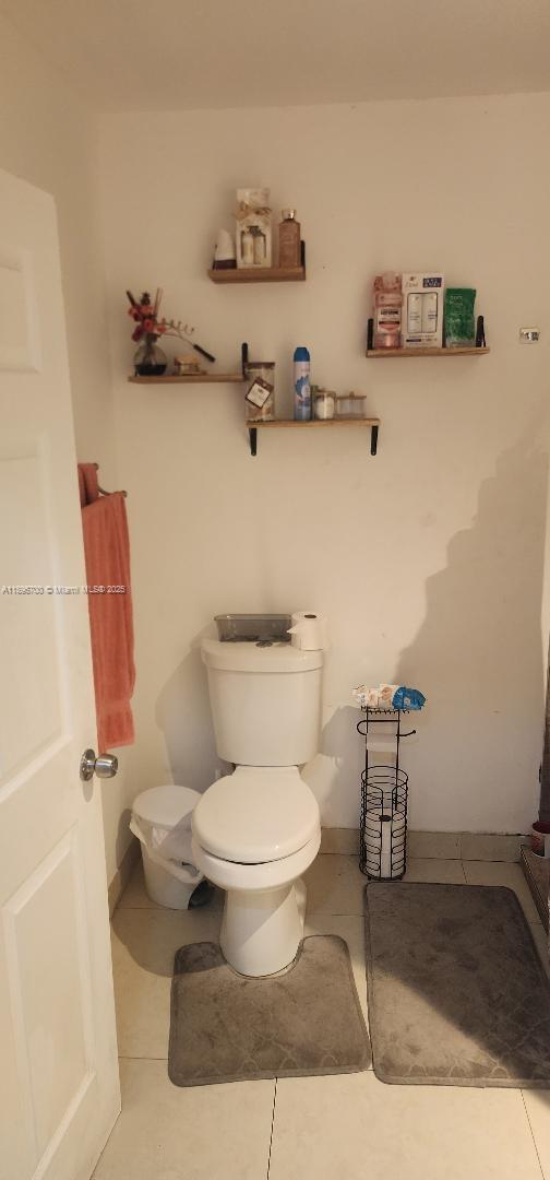 View photos, virtual tours, details... 165 W 60th St