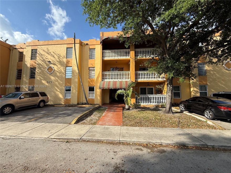 2/2 apt in hialeah great for investment  unit is currently rented for $2200 and list expire  march 2026