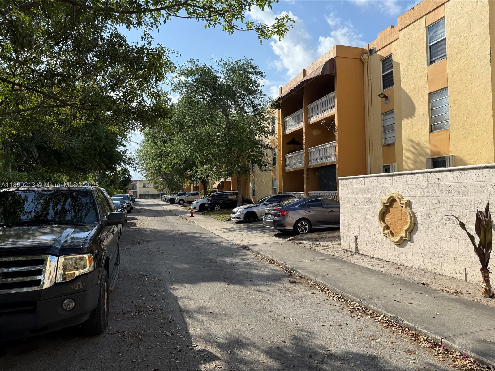 BELLA VENEZIA CONDO - Residential