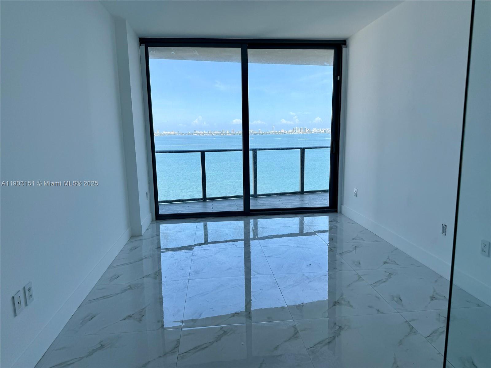 ICON BAY CONDO - Residential Lease