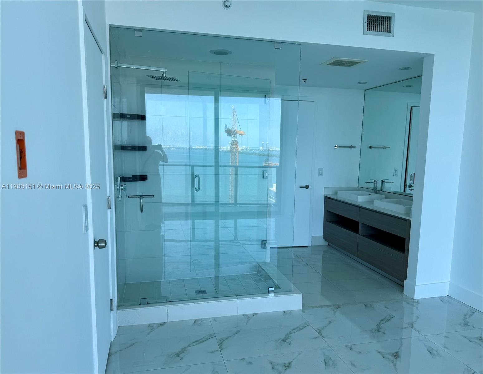 ICON BAY CONDO - Residential Lease