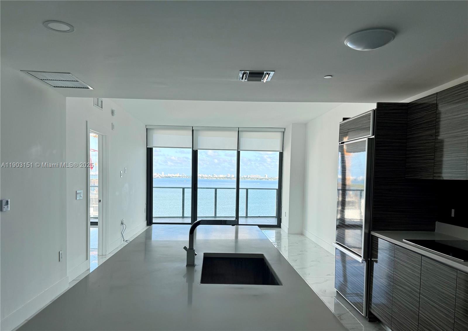 ICON BAY CONDO - Residential Lease