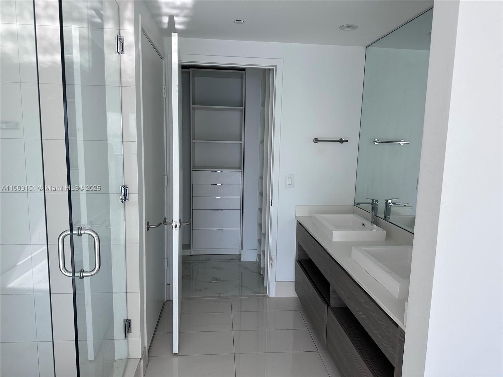 ICON BAY CONDO - Residential Lease