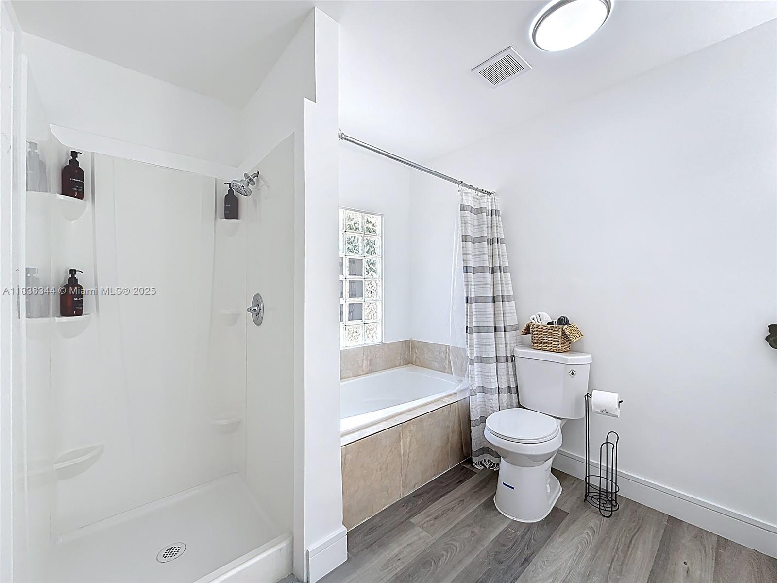 NORTH LAUDERDALE VILLAGE - Residential