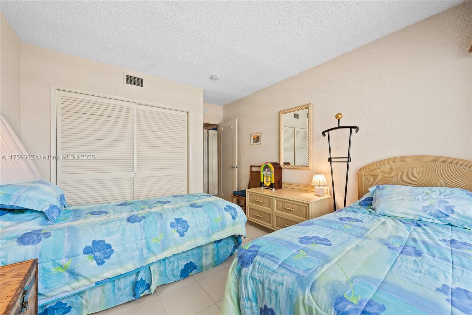OCEAN SUMMIT CONDO - Residential