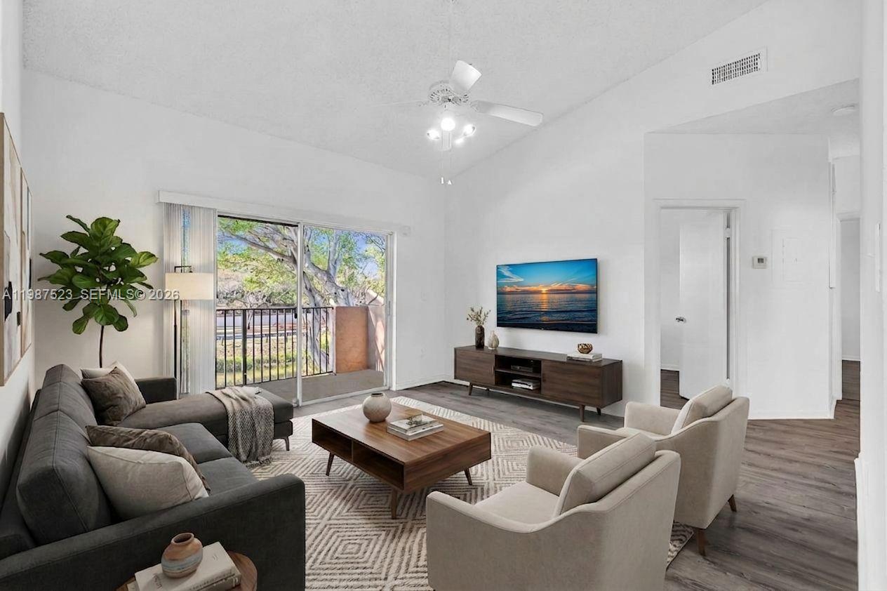 REFLECTIONS AT PEMBROKE P - Residential Lease