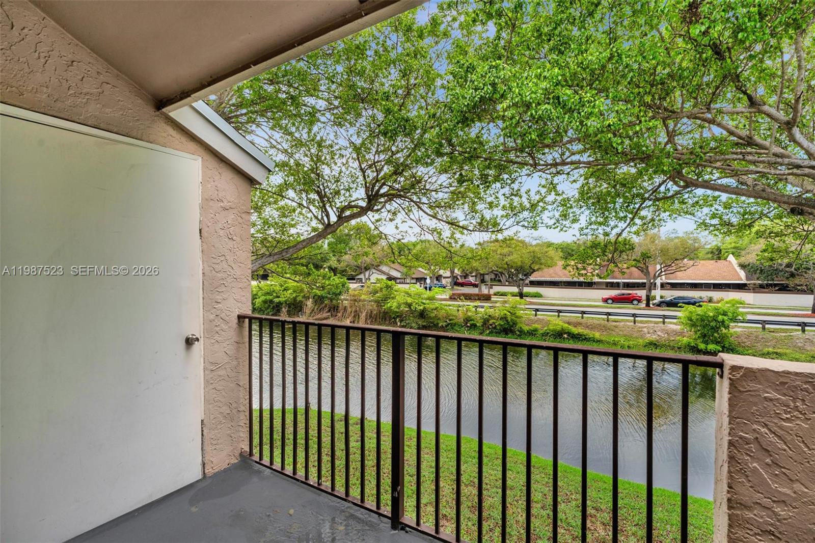 REFLECTIONS AT PEMBROKE P - Residential Lease