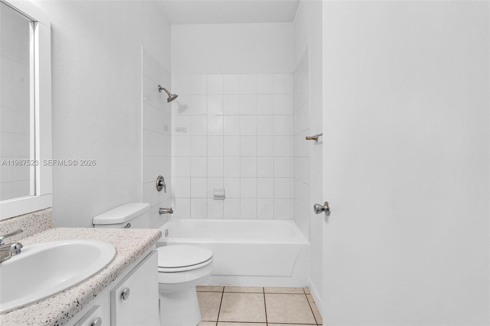 REFLECTIONS AT PEMBROKE P - Residential Lease