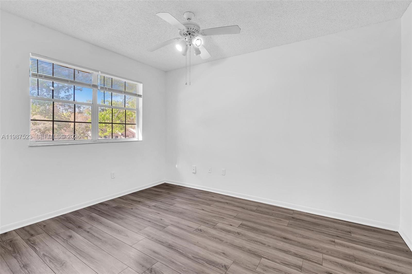 REFLECTIONS AT PEMBROKE P - Residential Lease