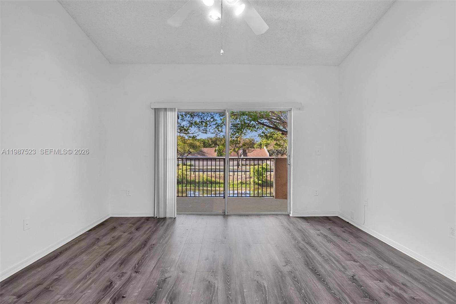 REFLECTIONS AT PEMBROKE P - Residential Lease