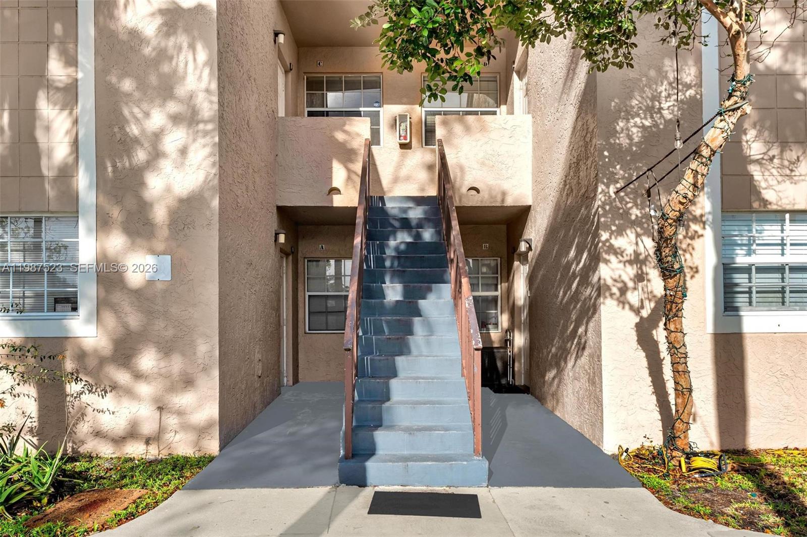 REFLECTIONS AT PEMBROKE P - Residential Lease