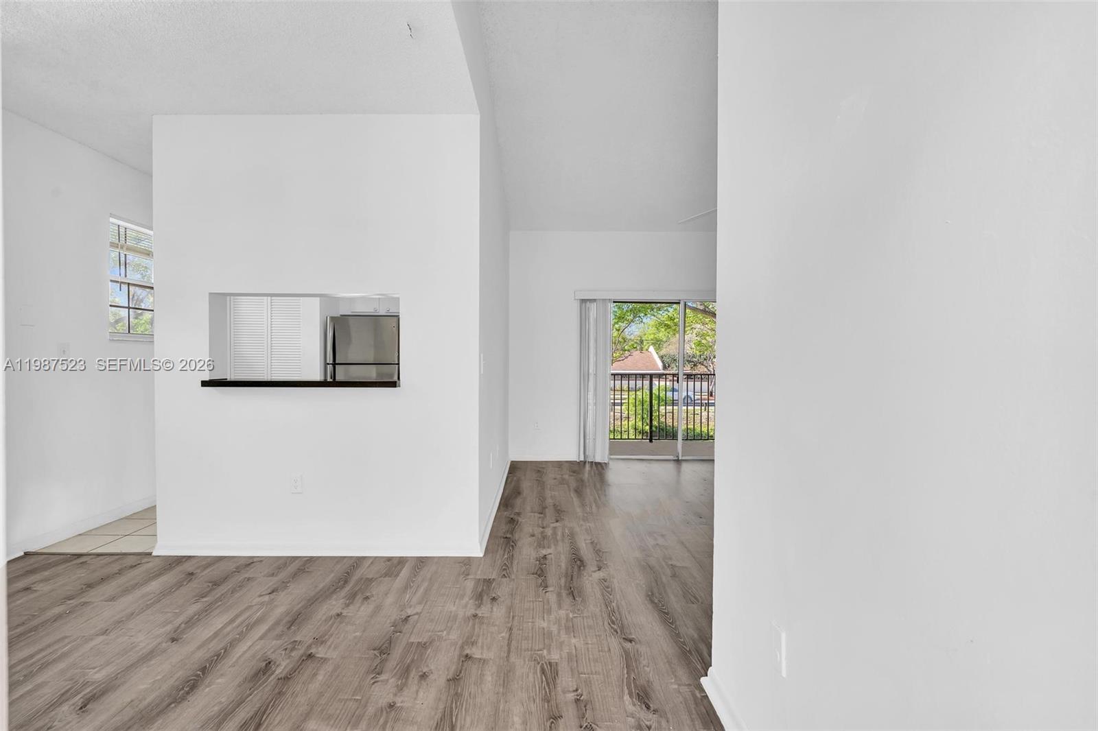 REFLECTIONS AT PEMBROKE P - Residential Lease