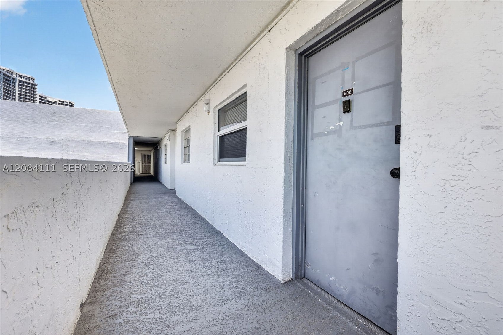 4000 NE 170th St 606