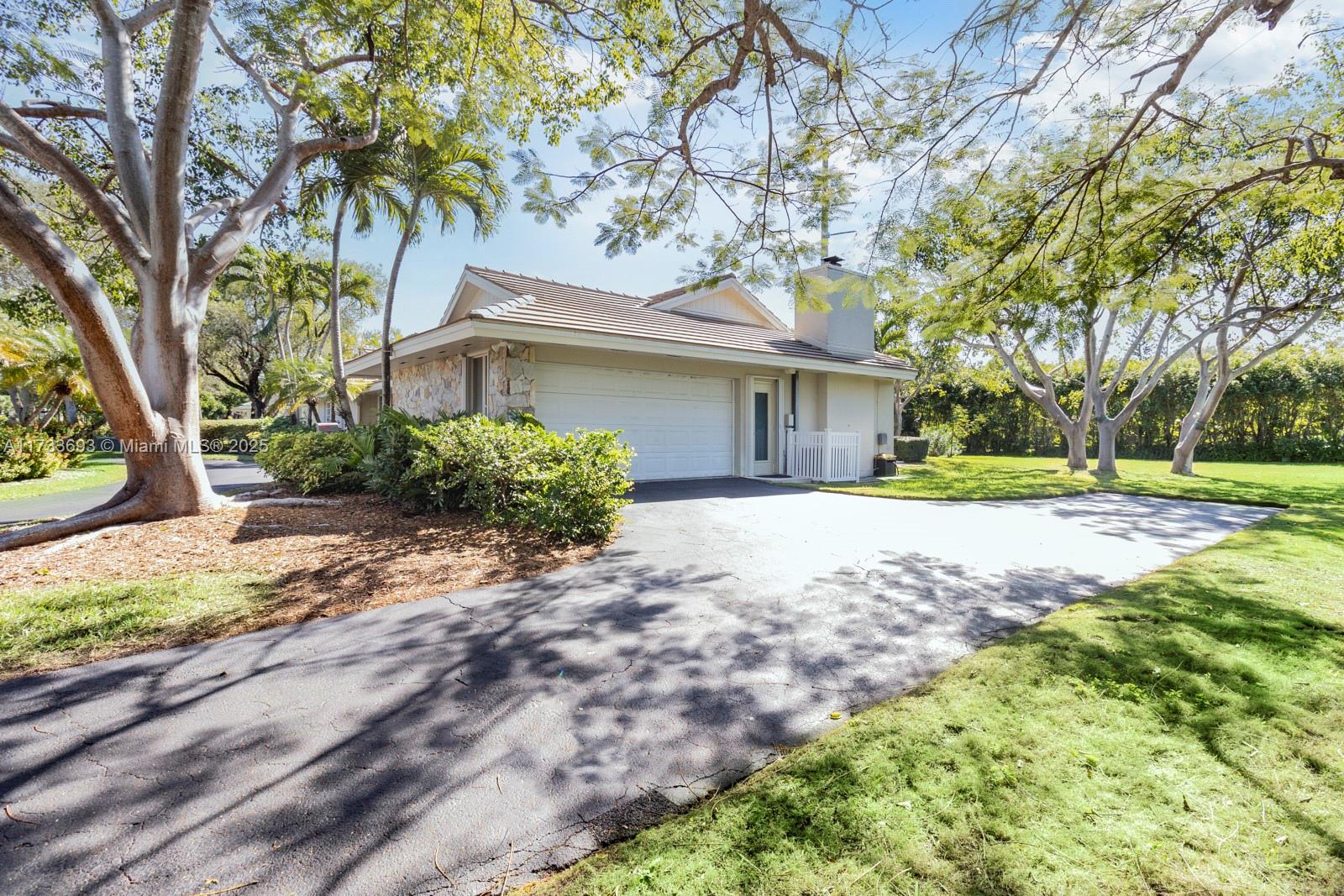 KINGS BAY PINES - Residential