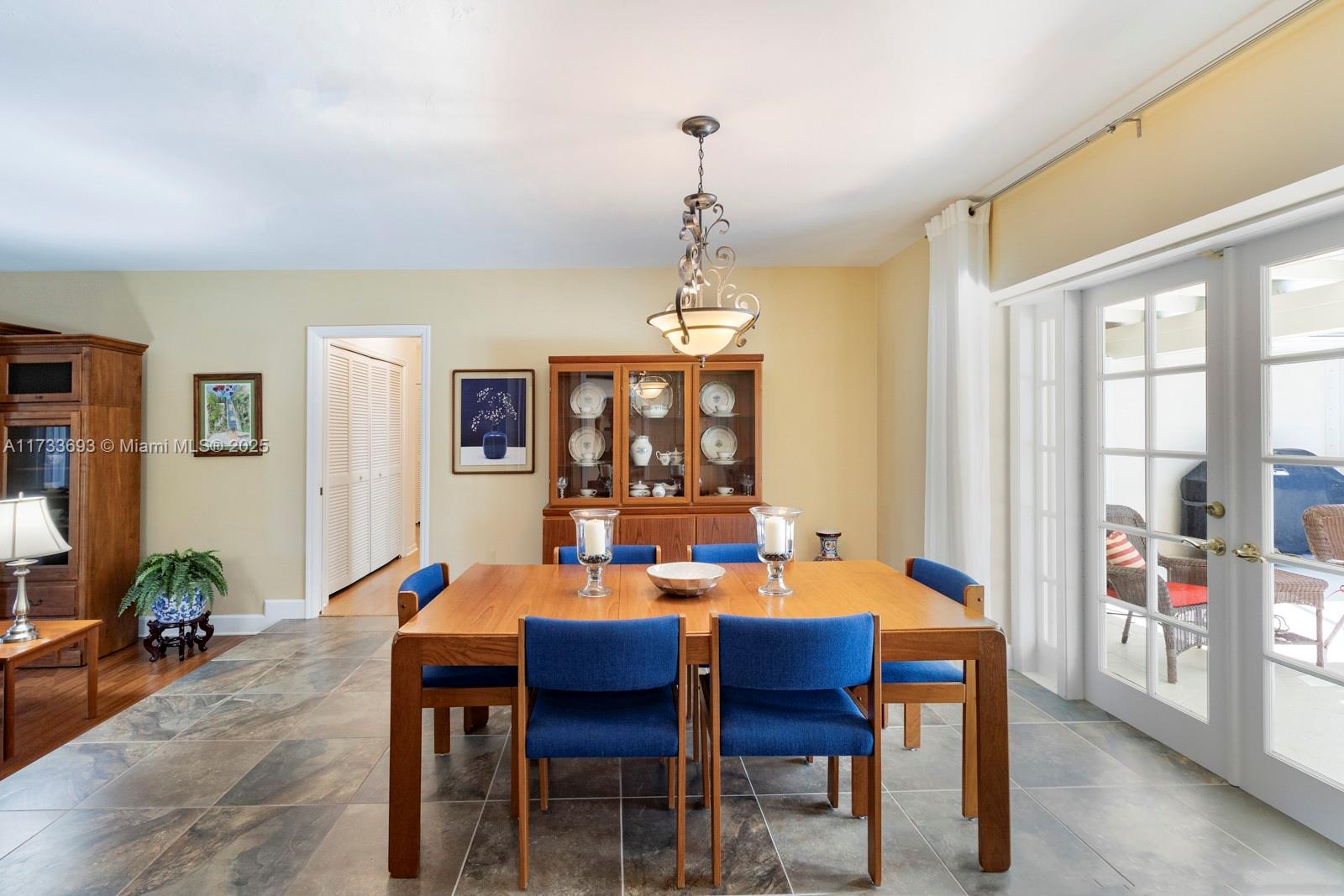 KINGS BAY PINES - Residential