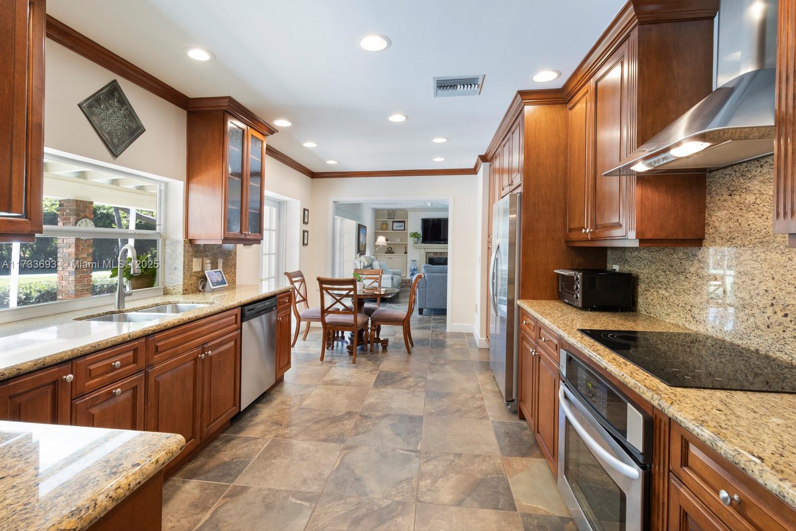 KINGS BAY PINES - Residential