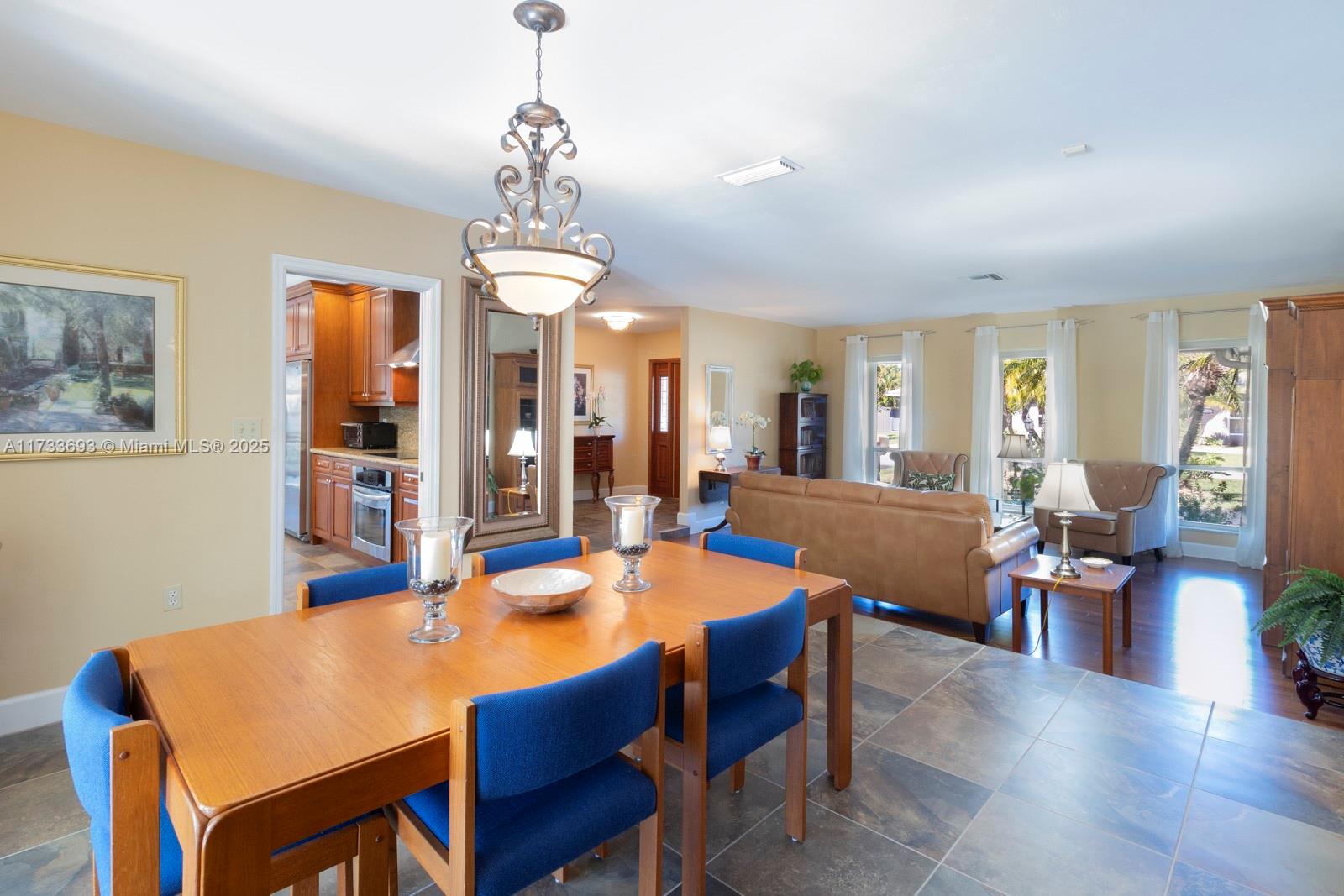 KINGS BAY PINES - Residential