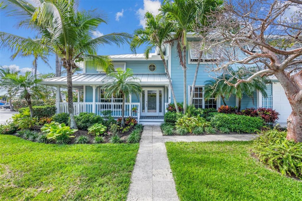 Photo of 6 Kepner Dr, Boynton Beach, FL 33435 (MLS # A11656576)