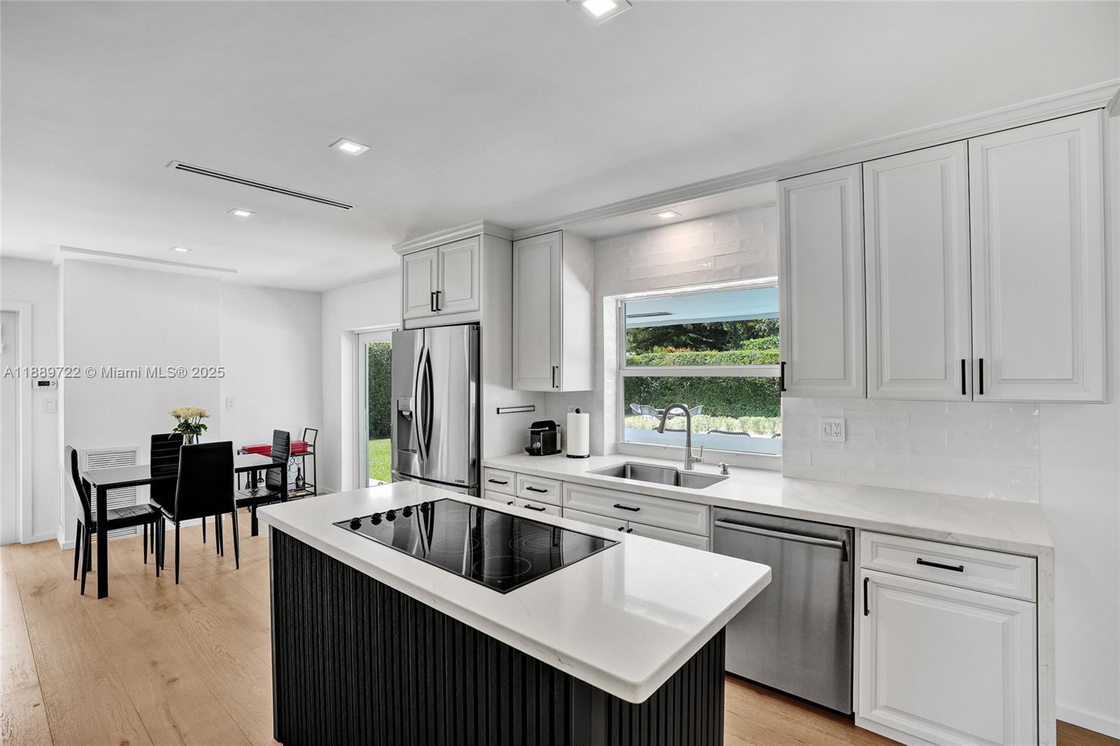 ROYAL PALM HARBOR 1ST ADD - Residential Lease