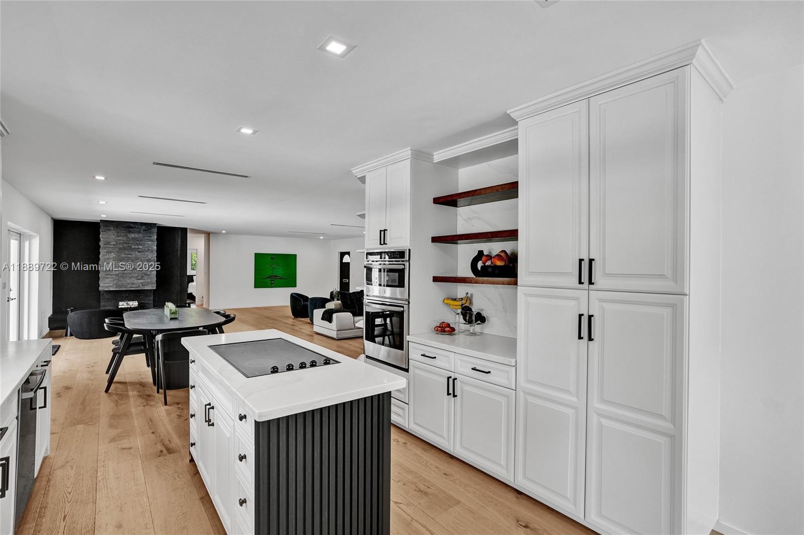 ROYAL PALM HARBOR 1ST ADD - Residential Lease