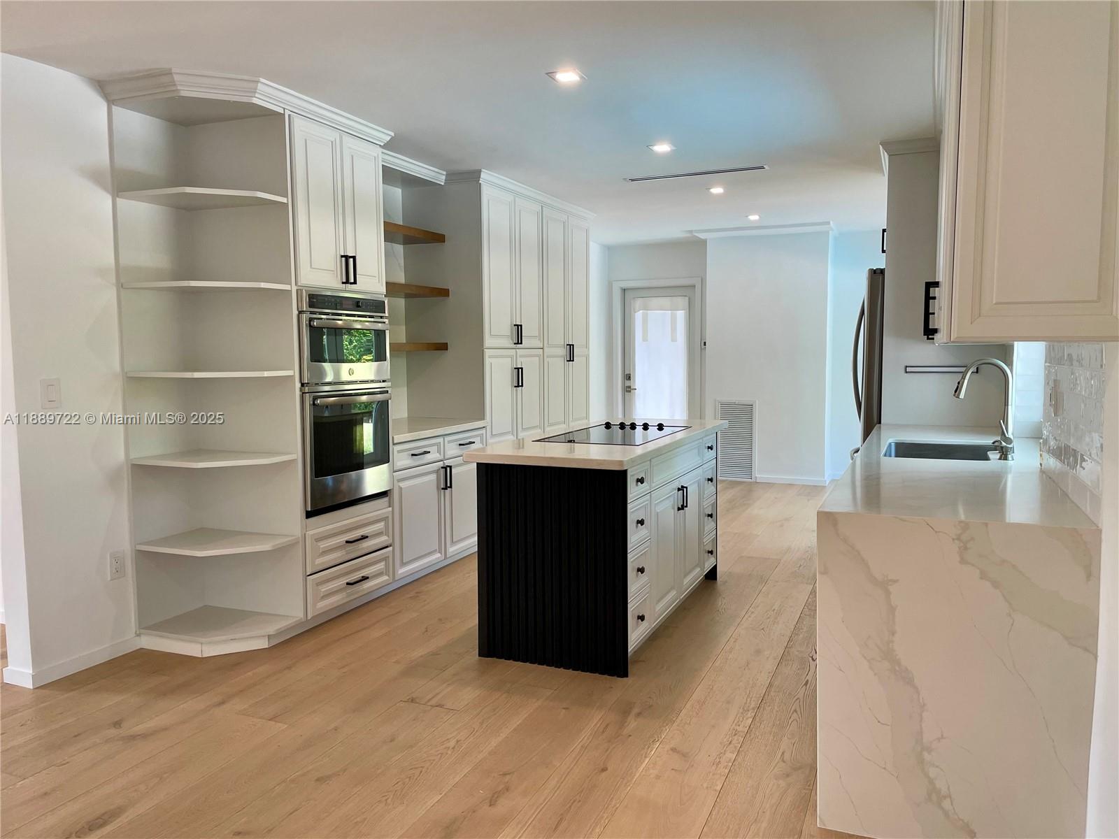 ROYAL PALM HARBOR 1ST ADD - Residential Lease