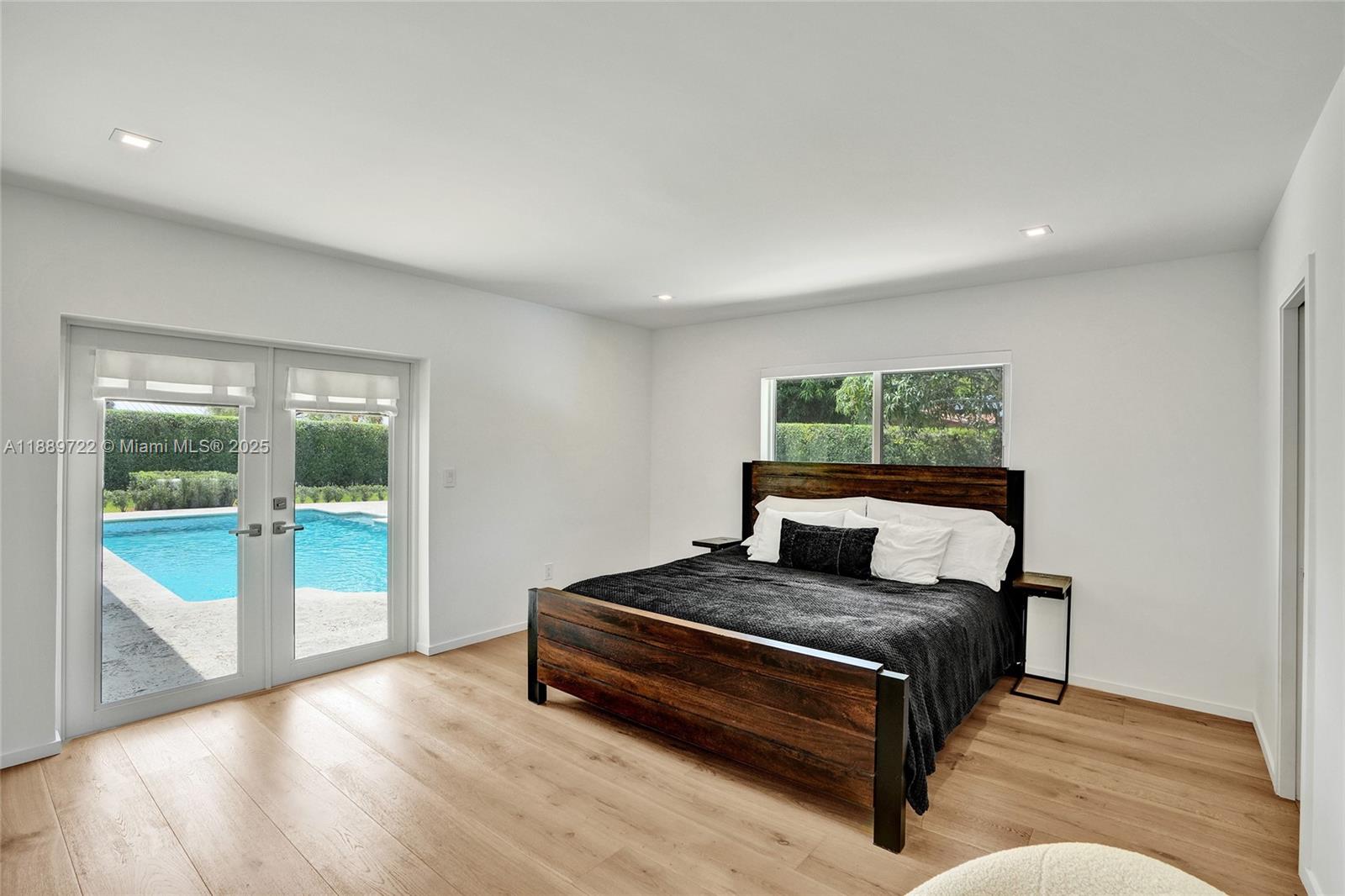 ROYAL PALM HARBOR 1ST ADD - Residential Lease