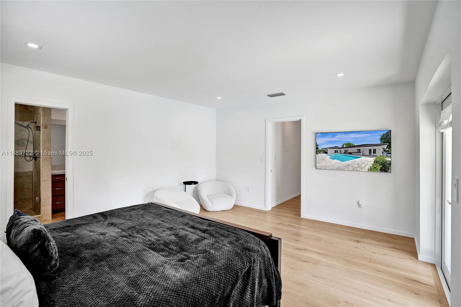 ROYAL PALM HARBOR 1ST ADD - Residential Lease