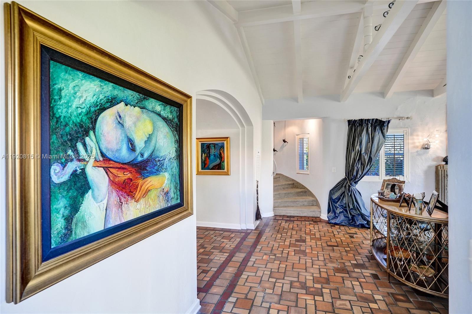 HOLLYWOOD LAKES SECTION - Residential