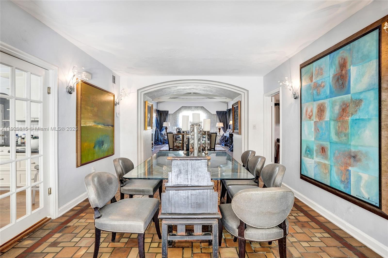 HOLLYWOOD LAKES SECTION - Residential