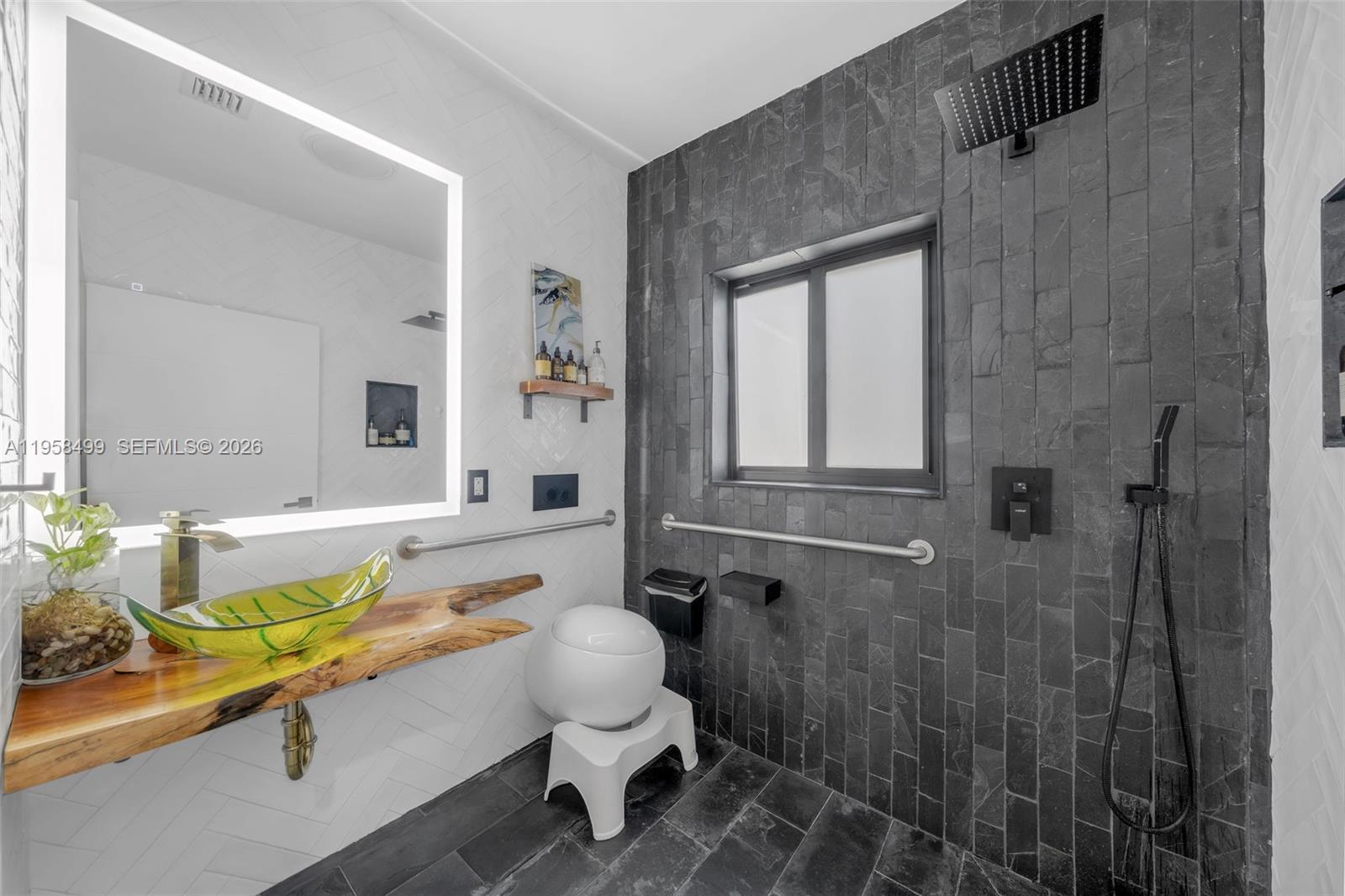 BAYSHORE REV - Residential