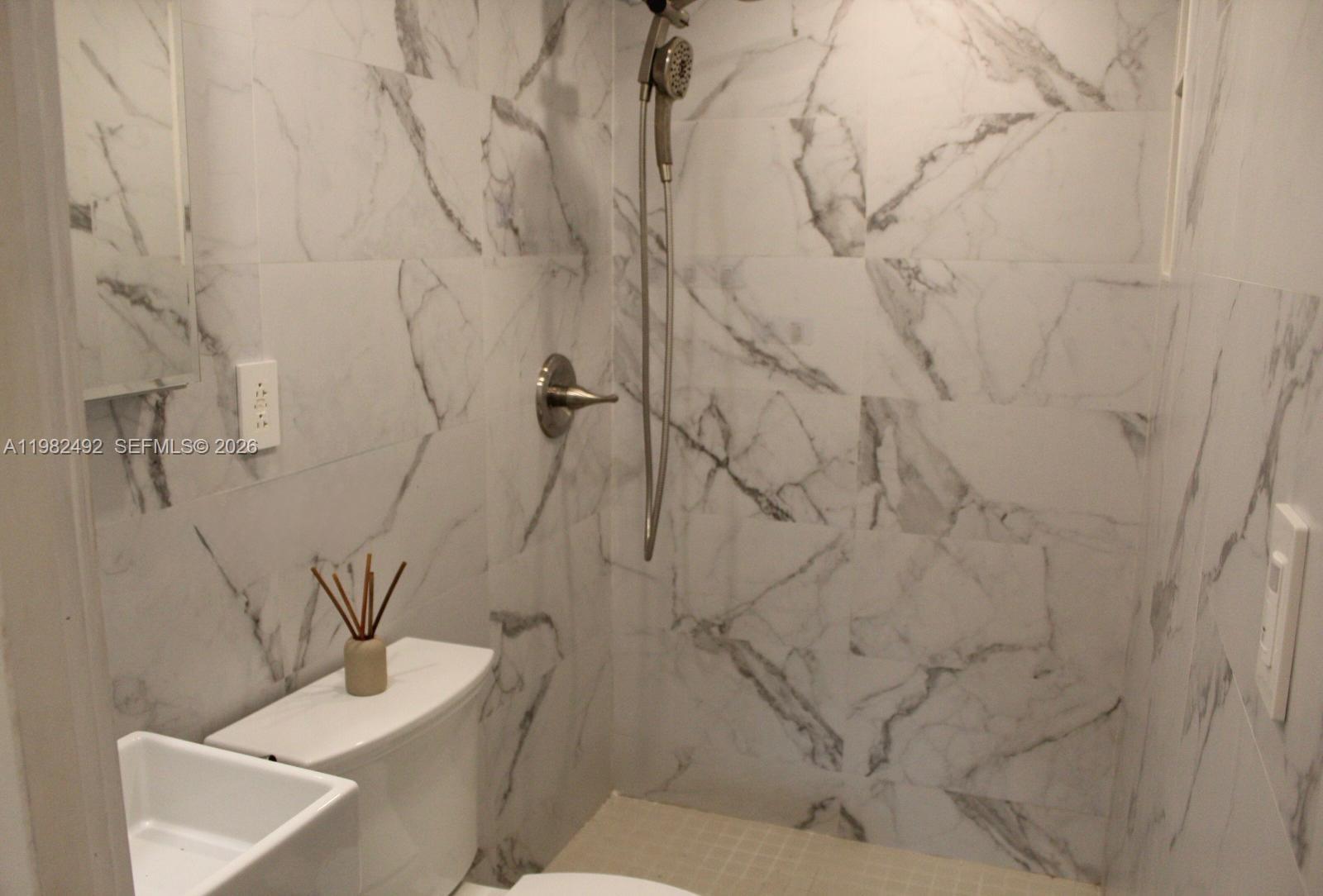 HAVEN LAKE PARK - Residential