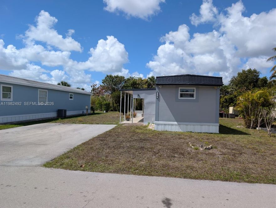 Beautiful, fully remodeled 3-bedroom, 2-bath mobile home in Miramar, located in a very quiet community with an excellent location close to shopping, dining, and major highways. This home features modern upgrades throughout, including new stainless steel appliances, with washer and dryer coming soon. Great opportunity — this property will not last! Move-in ready and perfect for comfortable living.

?? Showing Instructions

For showing instructions, please text my assistant at 786-319-7708 or email ramon@theelainegroup.com
 to schedule an appointment.