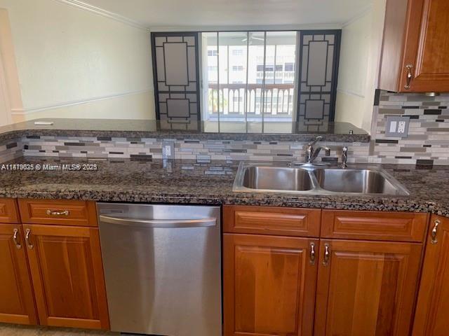 MEADOWBROOK CONDO APTS BL - Residential Lease